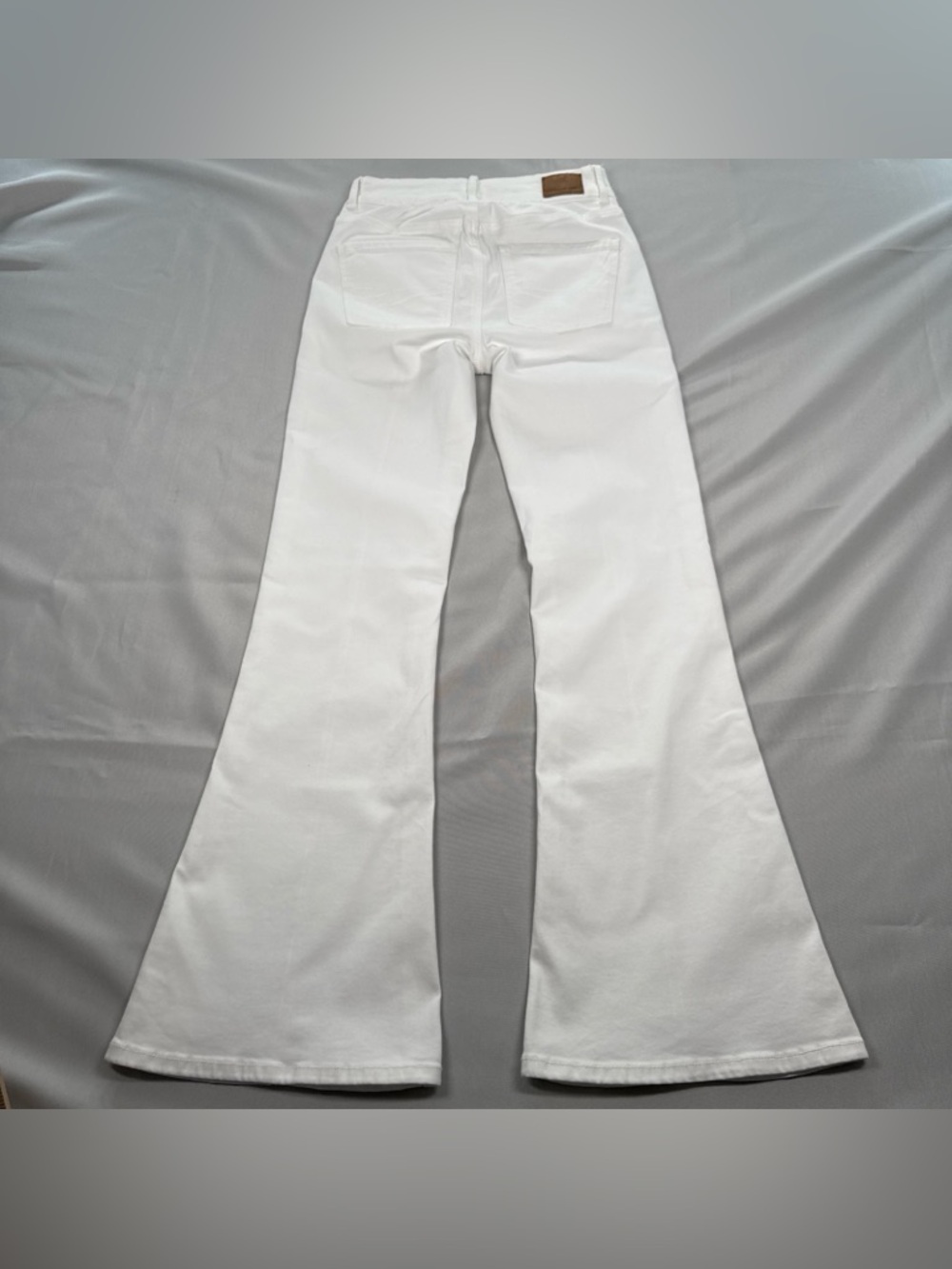 American Eagle Super High Rise Flare Jeans Women's Size 2 Stretch Denim White - Picture 5 of 7